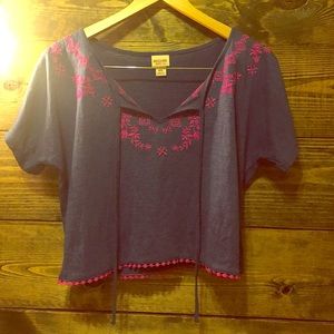 Navy embroidered crop top!